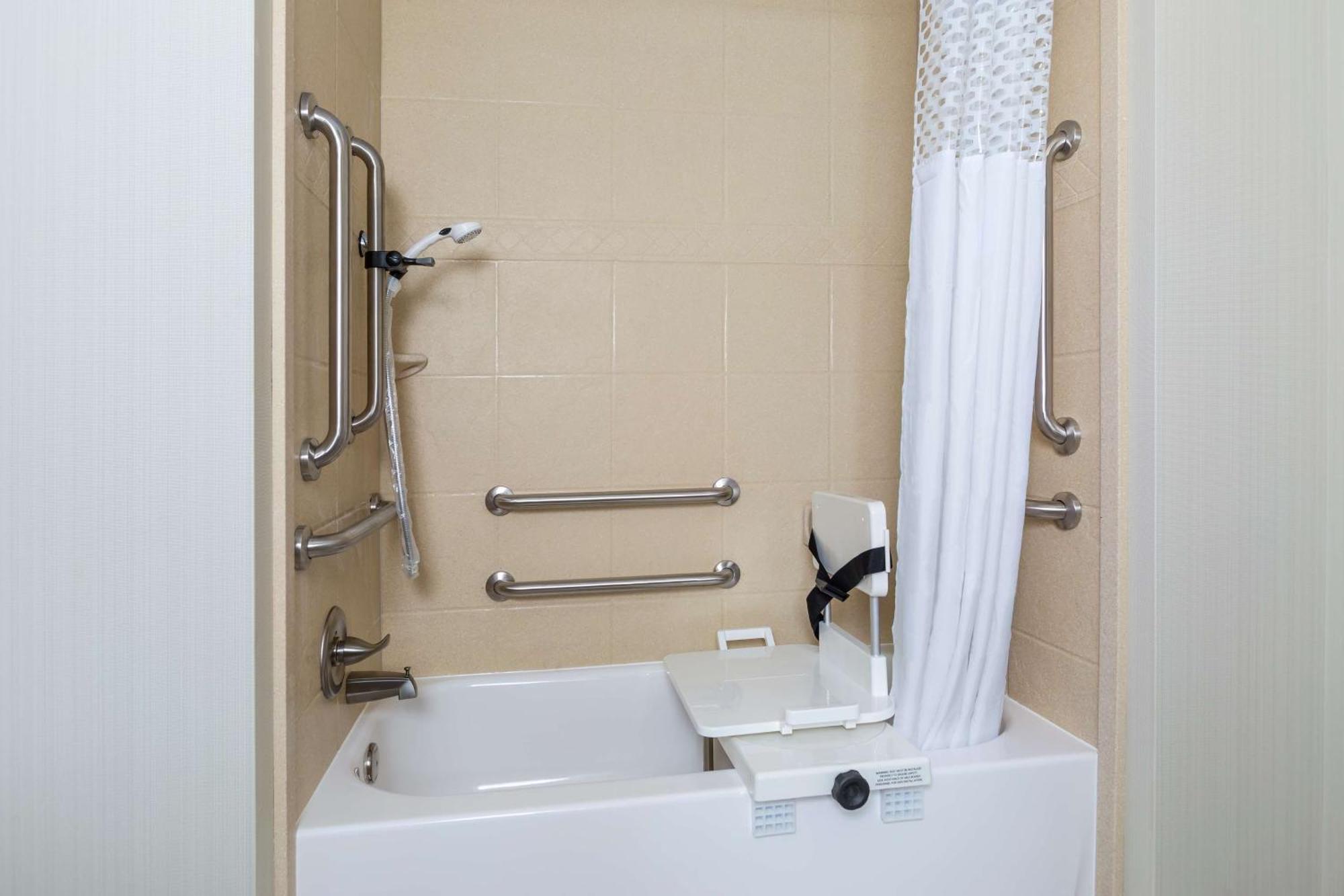 Hampton & Philadelphia Montgomeryville 3*